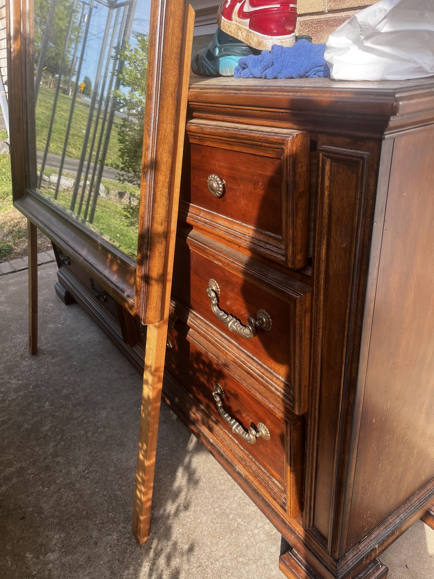 Dresser