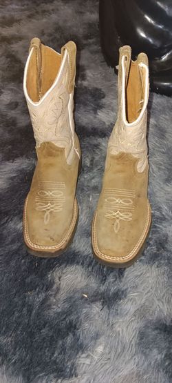 Girl's boots / botas de niña