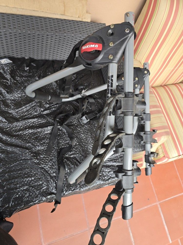 Yakima Fullback 3-Bike Trunk Bike Rack