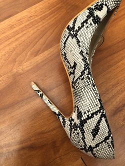 Brand new heels siE 6.5
