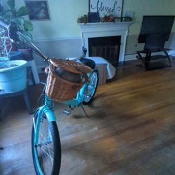 Hyper Pedal Assist Cruiser Ebike 