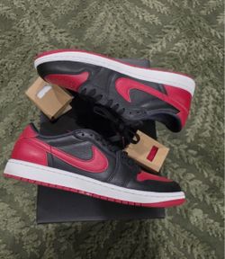 AIR JORDAN RETRO 1 low banned size 11