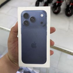 iPhone 17 Pro Unlocked 256GB! Finance For $50 Down Payment!!