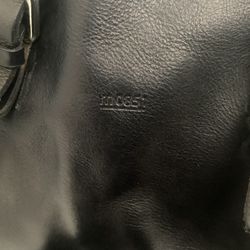 Leather Black Handbag M0851