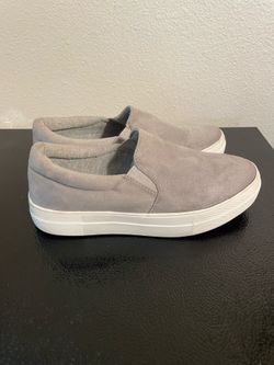 Soda Slip On Sneakers Women Size 6.5 Gray Faux Suede Platform Casual Shoes