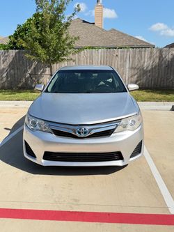 Toyota Camry 2013 XLE Hybrid