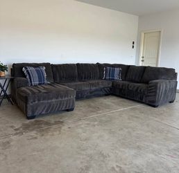 Can drop off sectional couch