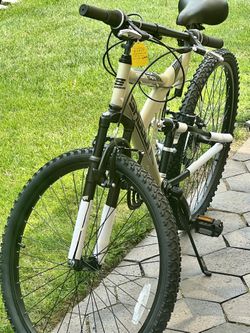 Rock mountain shogun 21 speed 26 bike hotsell