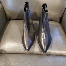 Blk Mid-Calf Boots Size 8.5
