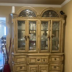 China Cabinet!   Must Go Best Offer 