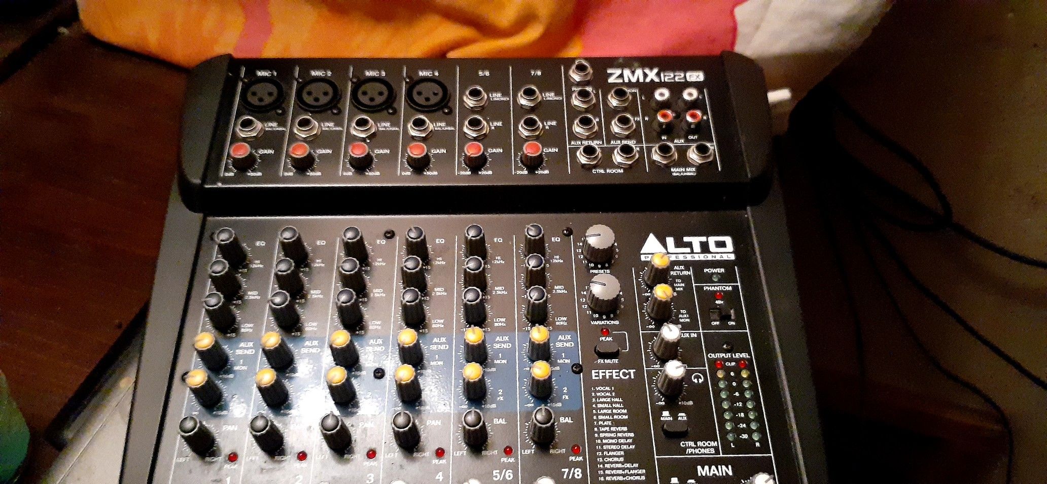 Alto Professional ZMX122FX 8 Channel Studio Live Sound Mixer