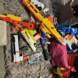 Lot of Nerf Guns~