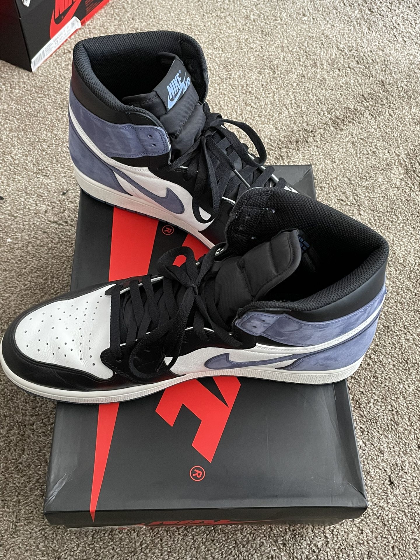 Air Jordan 1 Retro High Blue Moon