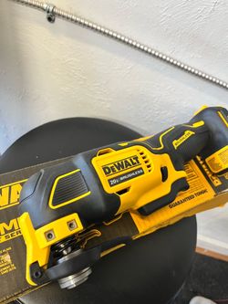 Multi tool Dewalt 20v