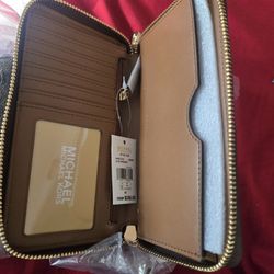Michael Kors Wallet & Handbag