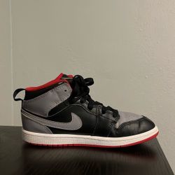 Jordan 1 Mid