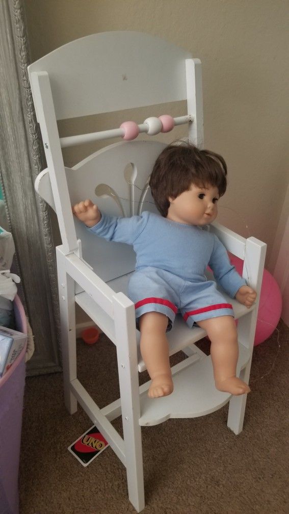High chair for dolls + American girl doll