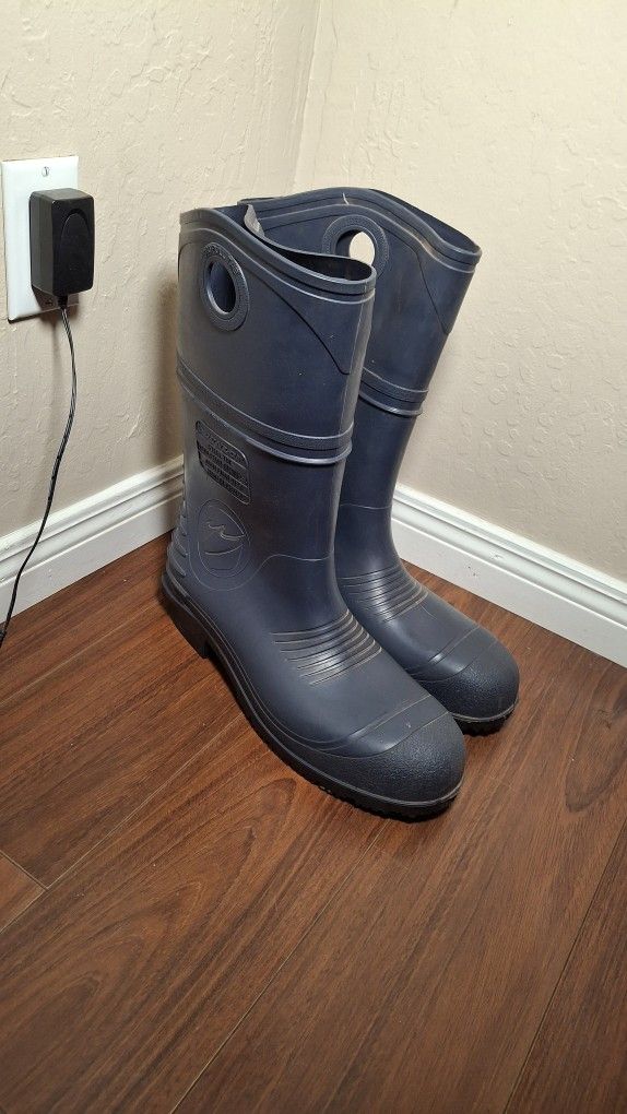 Dunlop Waterproof/Nonslip Boots