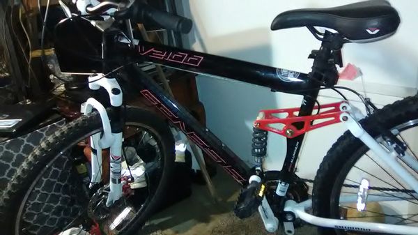 genesis v2100 aluminum mountain bike