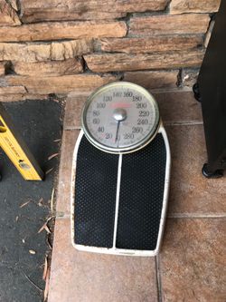 Weight scale