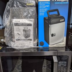 Vector thermoelectric mini fridge cooler and warmer & Toshiba Countertop Microwave 