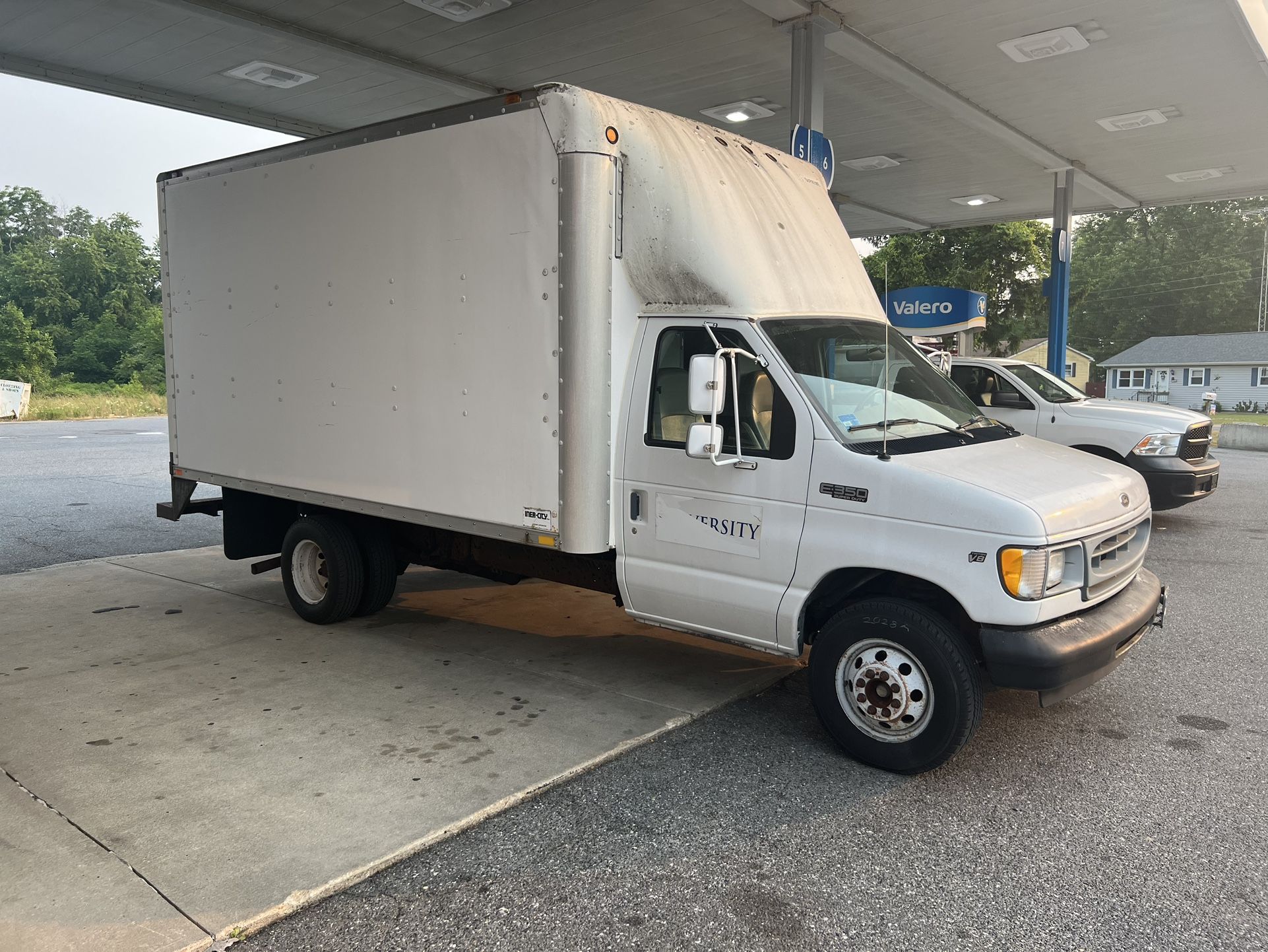 2002 Ford E-350