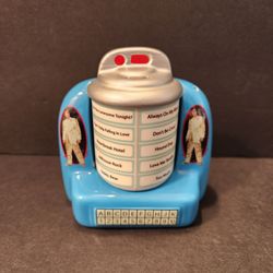 Elvis Presley jukebox salt and pepper shaker set collectible