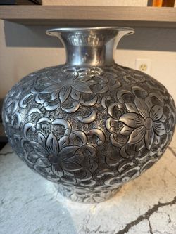 Power One Imports Vase 
