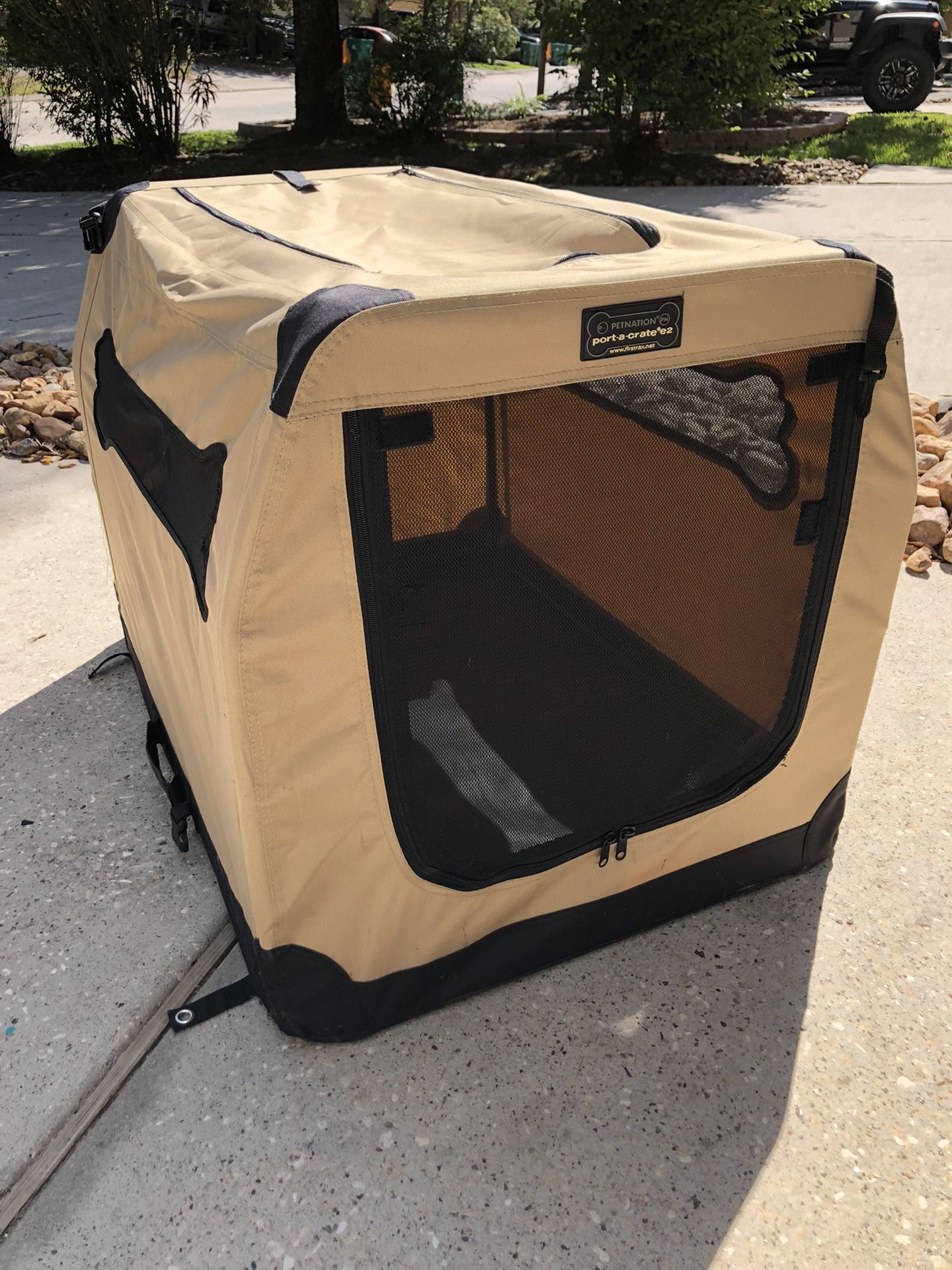 Portable Pet Carrier/Crate