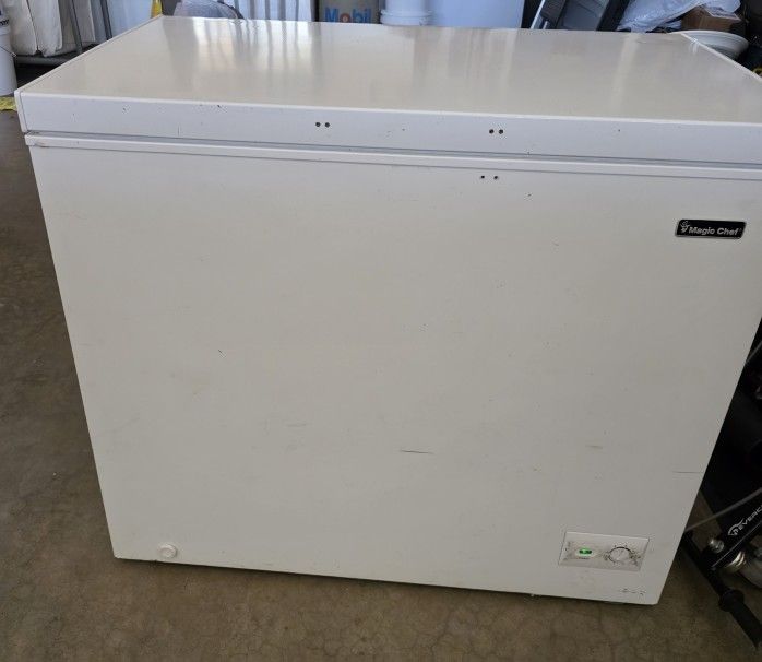 Magic Chef Freezer