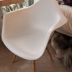 Mid-century Modern Style Chair