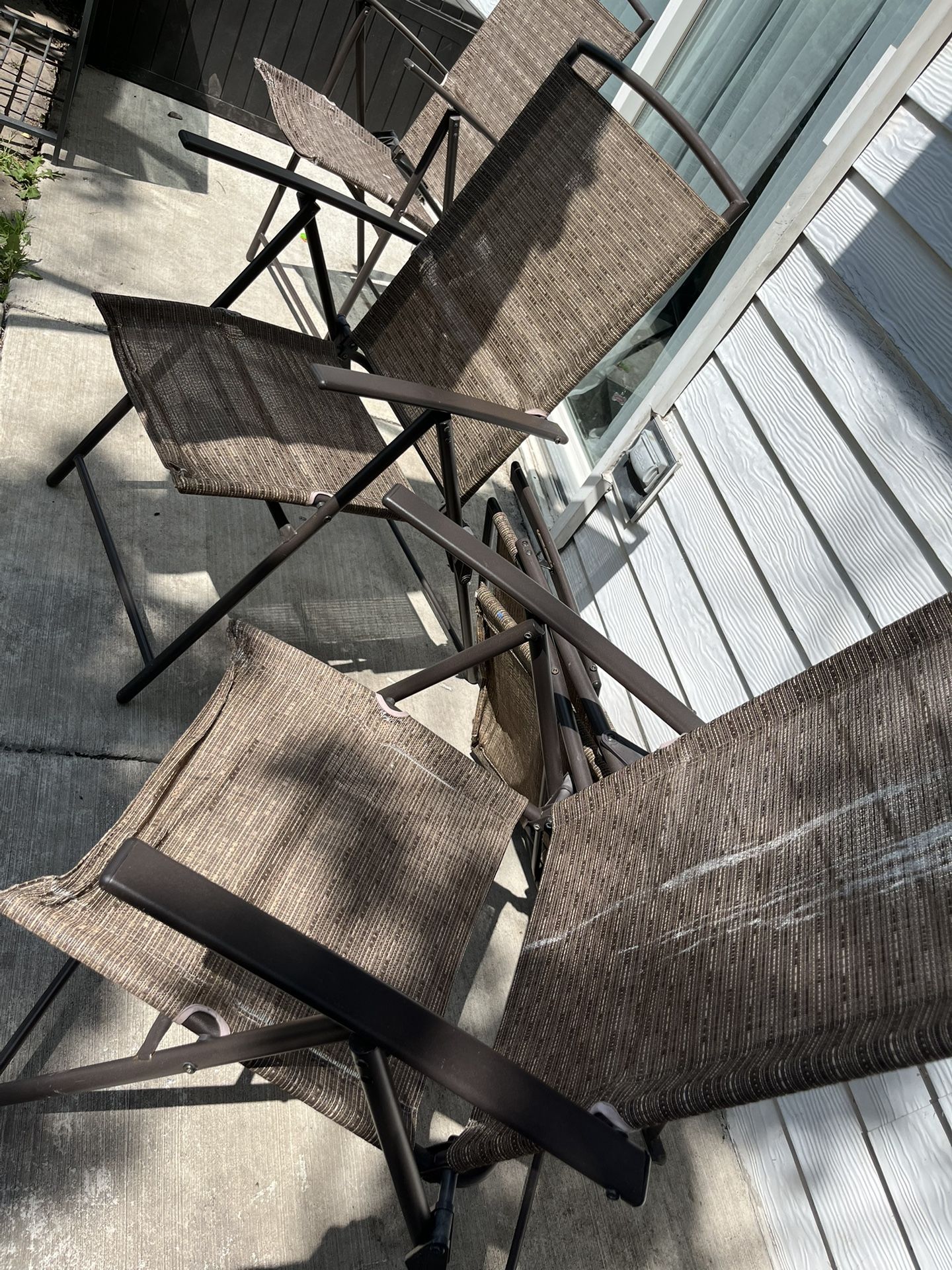 Patio Metal Frame Folding Chairs Portable Dining Outdoor Chair Set with Armrest (Set of 4)