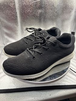 Women’s size 8 pro player shoes