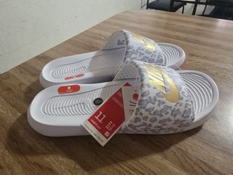 W NIKE..SIZE 11 cm 28 ( LAKE ELSINORE)