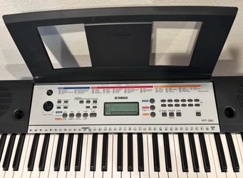Yamaha YPT-260 61-Key Portable Keyboard with Stand & Power Adapter - Black