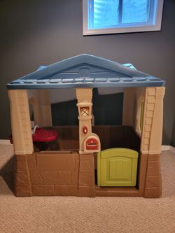 Step2 Neat & Tidy Cottage Playhouse