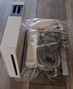 White Nintendo Wii System Console