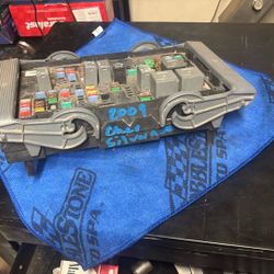 2009 Chevy Silverado Engine Fuse Box 