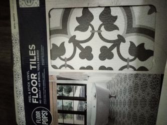 Floor tile