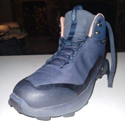 (Size-9) Men's, Great condition, HUMTTO Men's All-Terrain Waterproof Hiking Boots Outdoor Series Navy Blue
