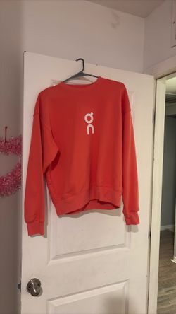 Run on clouds sweater