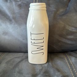 New Without Tags Rae Dunn Sweet Flower Vase Holder