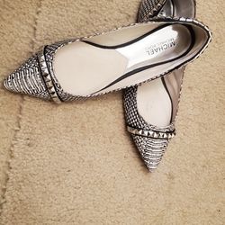 MICHAEL KORS SHOES SIZE 8.5