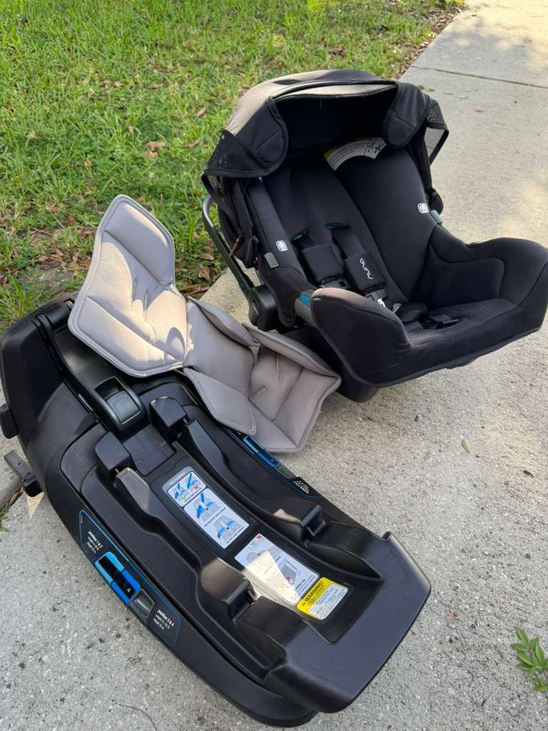 Nuna PIPA RX Infant Car Seat with Base – Excellent Condition