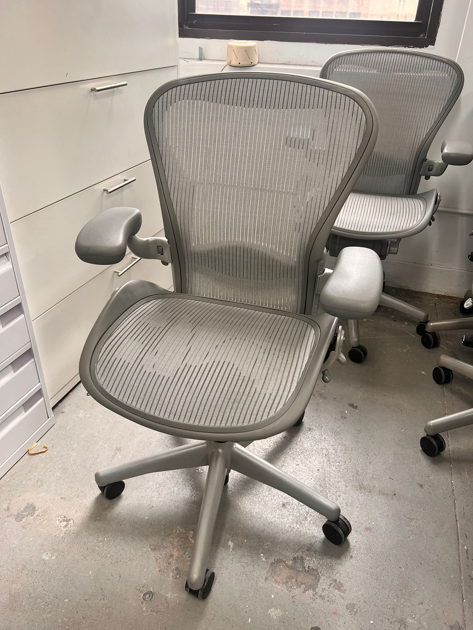 Herman Miller Aeron Pre-owned Chair