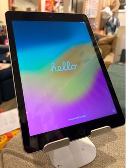 Apple 6th Gen. iPad 9.7 in Wi‑Fi 32GB Silver