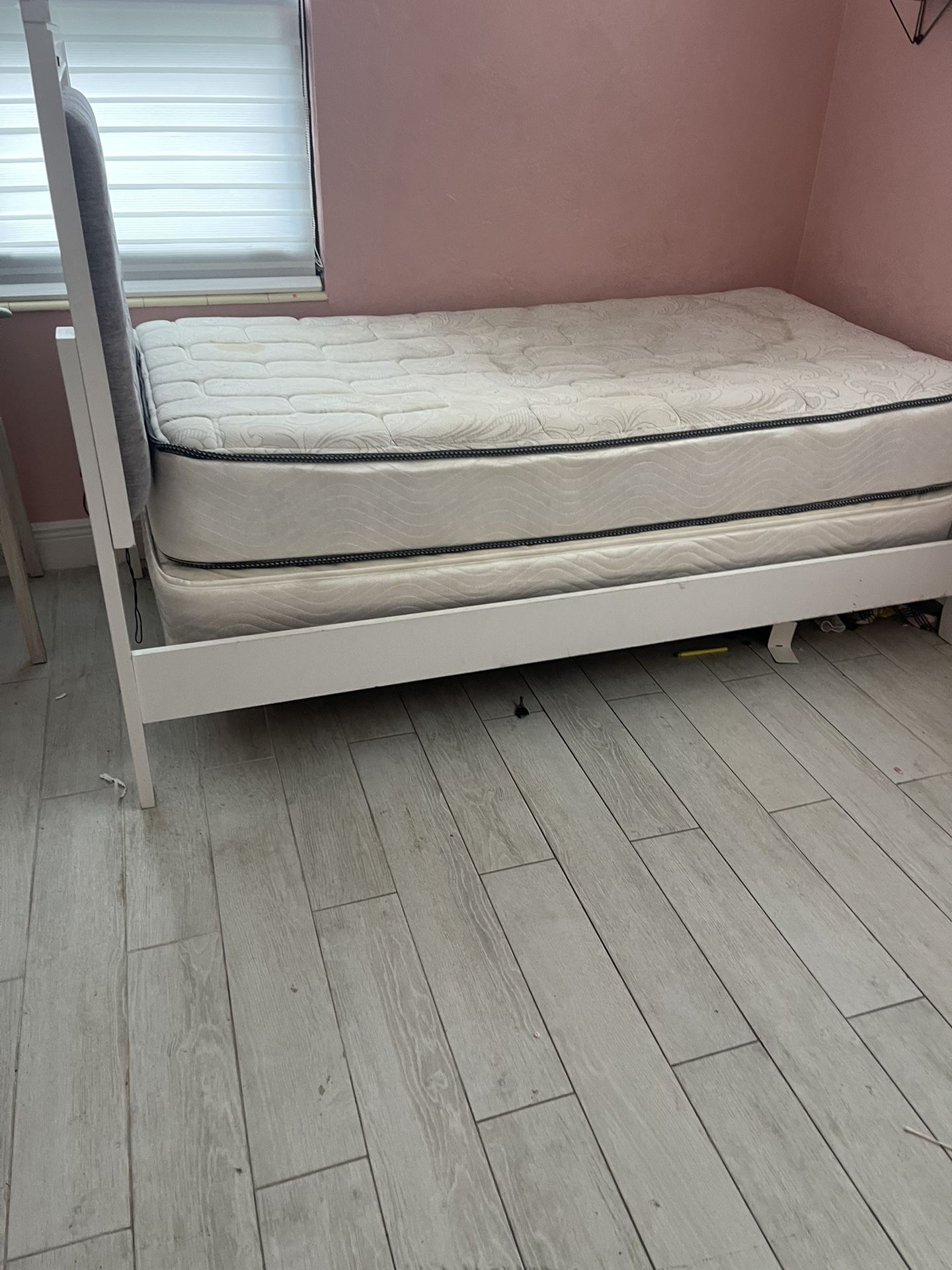 Bed, Dresser And Mirror