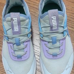 Girls PUMA Gymshoes 
