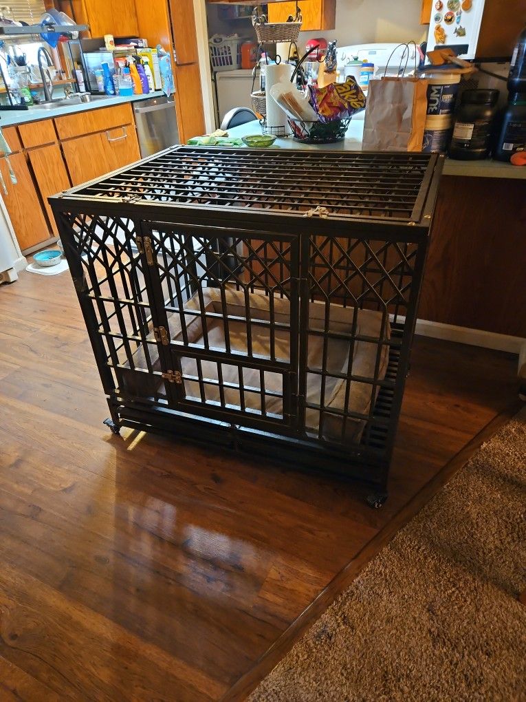 Heavy Duty Dog Kennel 41x30x34 On Casters