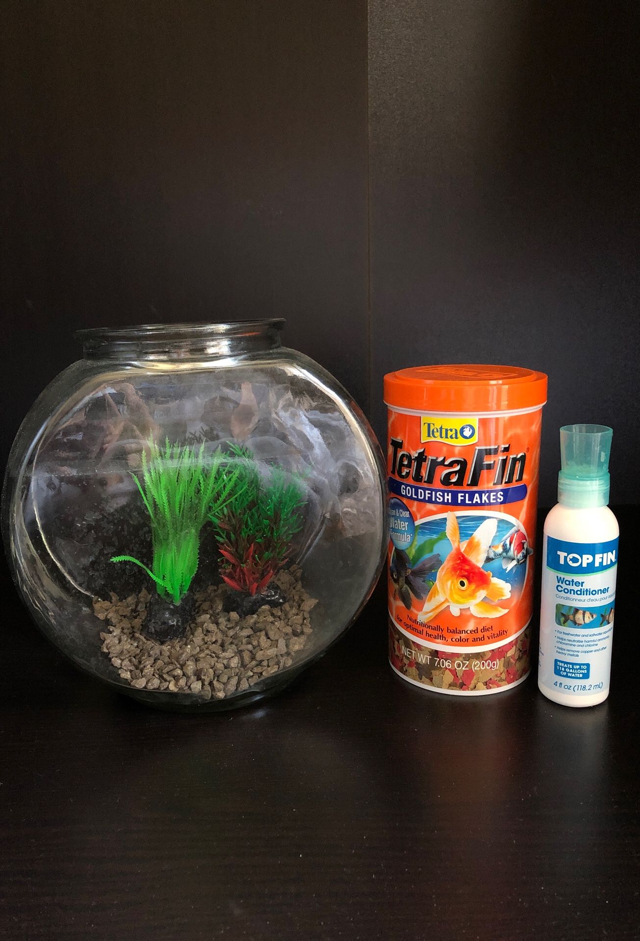 Fish tank, food & water conditioner